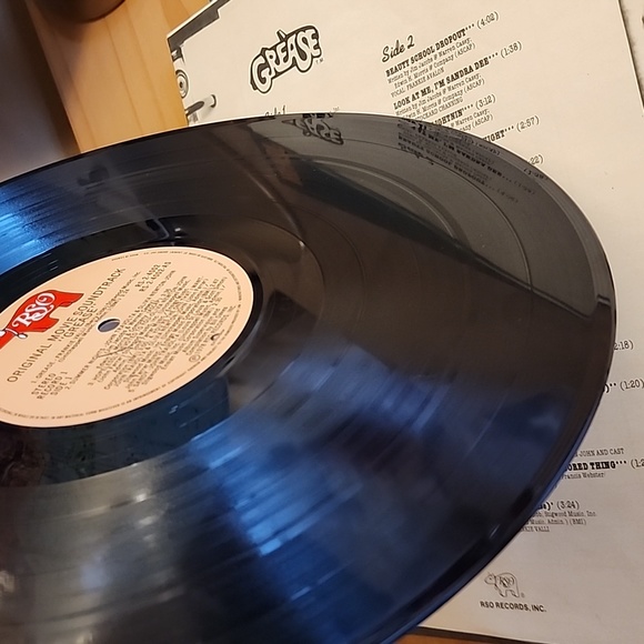 Vintage Grease gatefold 2 LP records soundtracks album - Picture 10 of 14